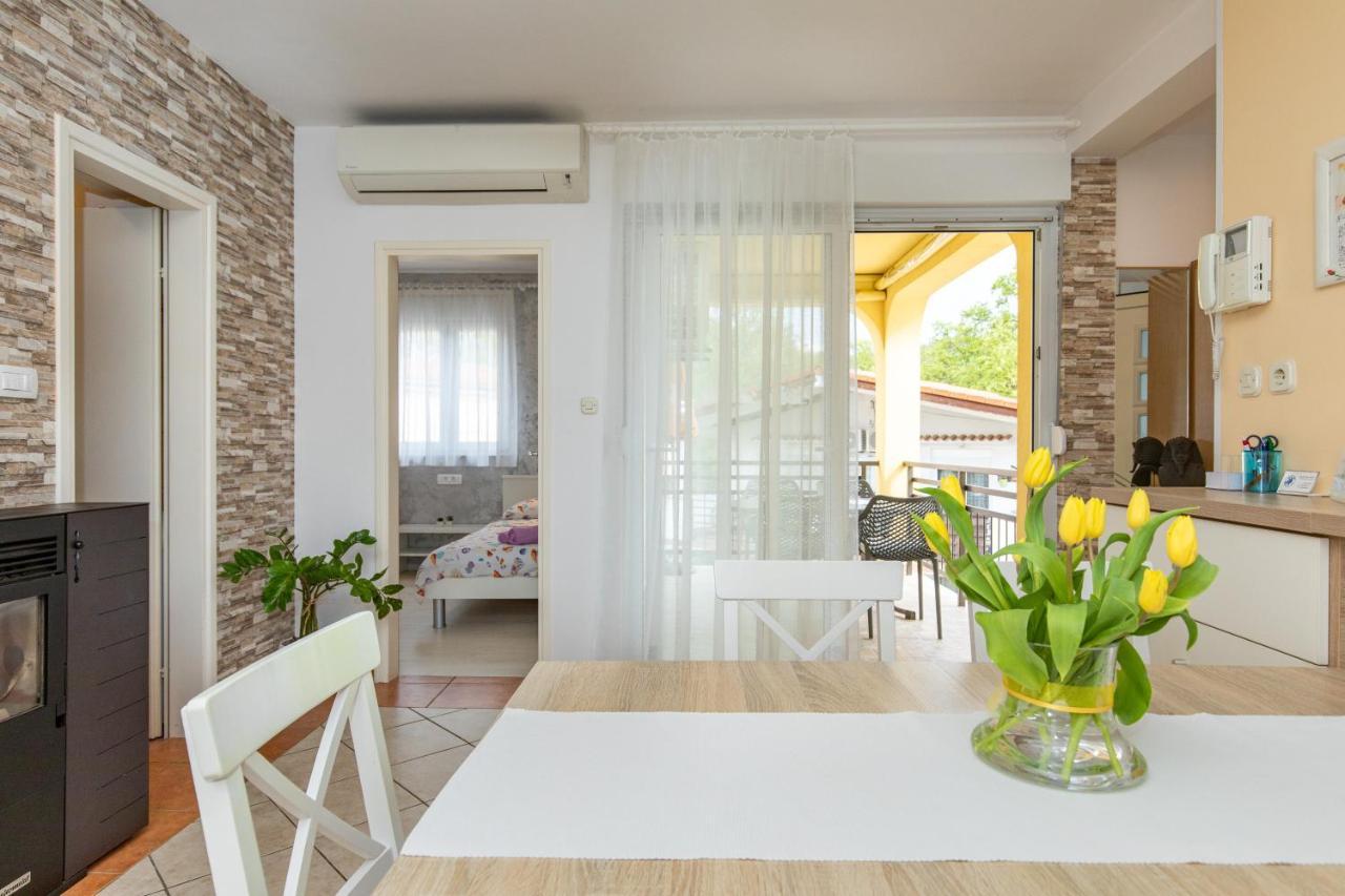 Apartment Blazi Njivice Eksteriør billede