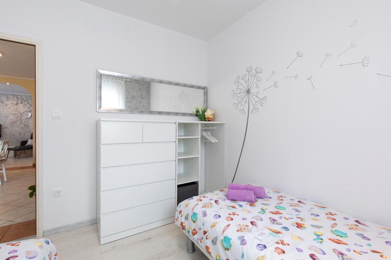 Apartment Blazi Njivice Eksteriør billede