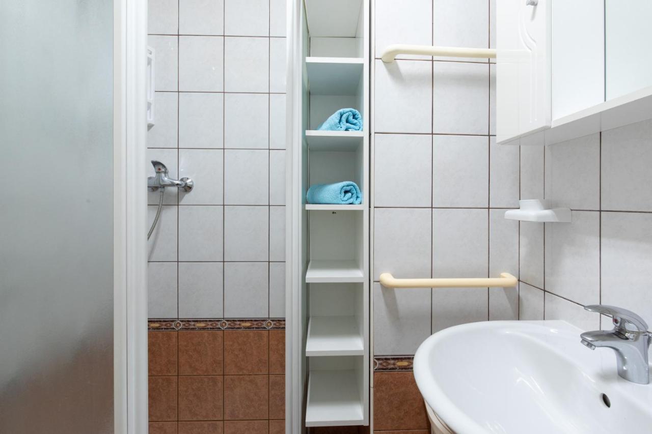 Apartment Blazi Njivice Eksteriør billede