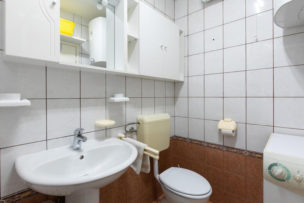 Apartment Blazi Njivice Eksteriør billede