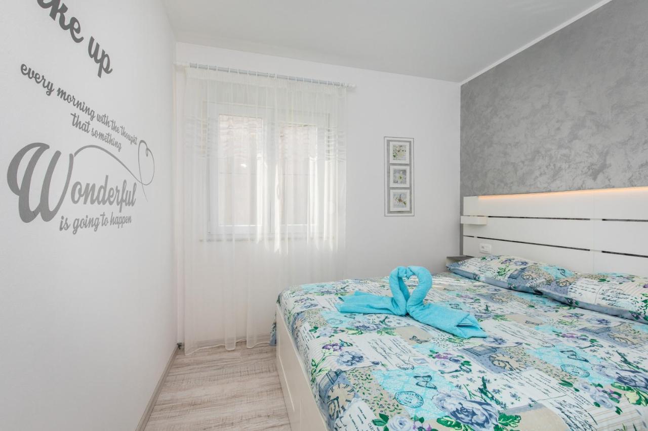 Apartment Blazi Njivice Eksteriør billede